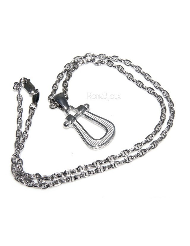 Lunga collana 3 fili e grande cammeo sardonico con mega perle barocche naturali Lunga collana 3 fili e grande cammeo sardonico con mega perle barocche naturali