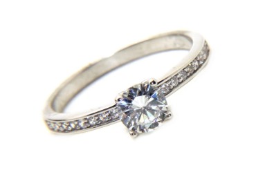 NALBORI 925 silver solitaire ring 5 mm with half riviera