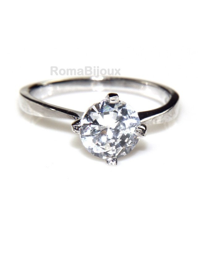 Argento 925 Rodiato : Solitario con zircone da 5,5 mm taglio brillante Argento 925 Rodiato : Solitario con zircone da 5,5 mm taglio brillante