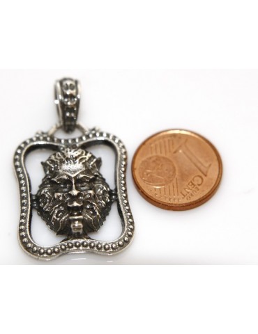 Silver Pendant 925: for man. Lion burnished medium frame with lace and handmade