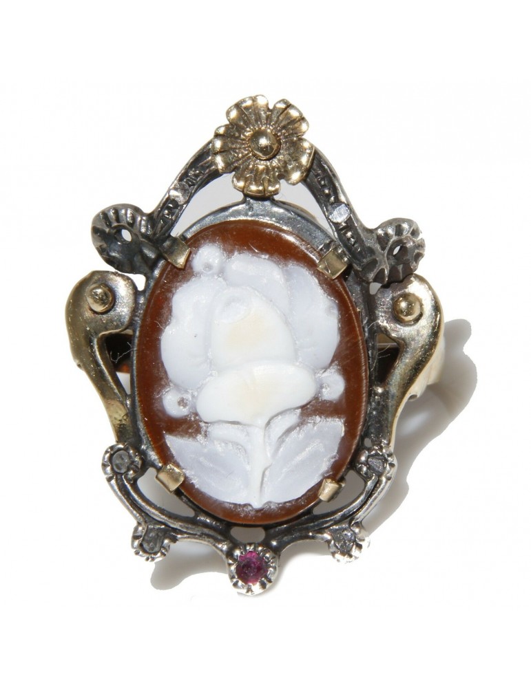 anello cammeo Oro giallo 9kt e Argento 925 anticato barocco ovale con radice di rubino misura 16/17 anello cammeo Oro giallo 9kt e Argento 925 anticato barocco ovale con radice di rubino misura 16/17